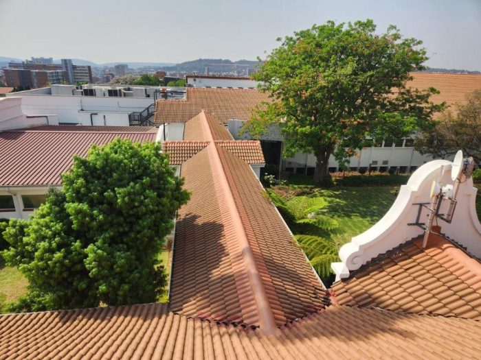 Zuid Afrikaans Hospital Roof Ridge Waterproofing 13