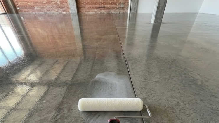 Sealing Concrete Floor with Clear Coat P2UD